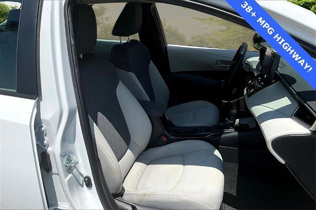 Used 2022 Toyota Corolla LE image 9