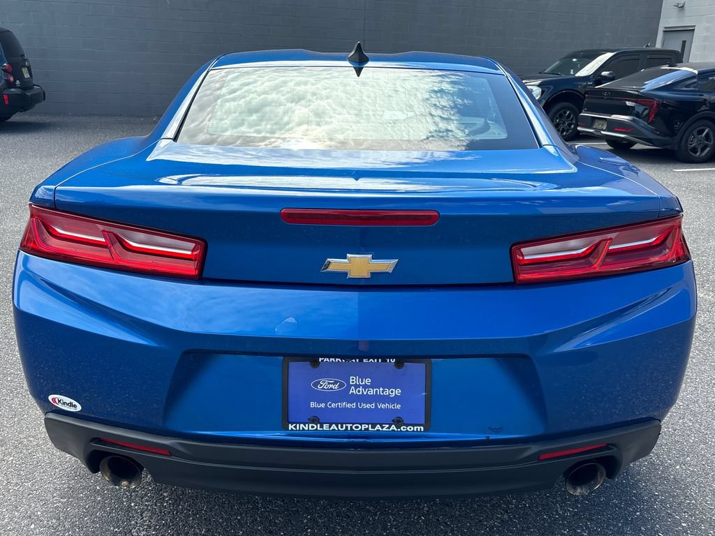 Used 2018 Chevrolet Camaro LT RWD image 20