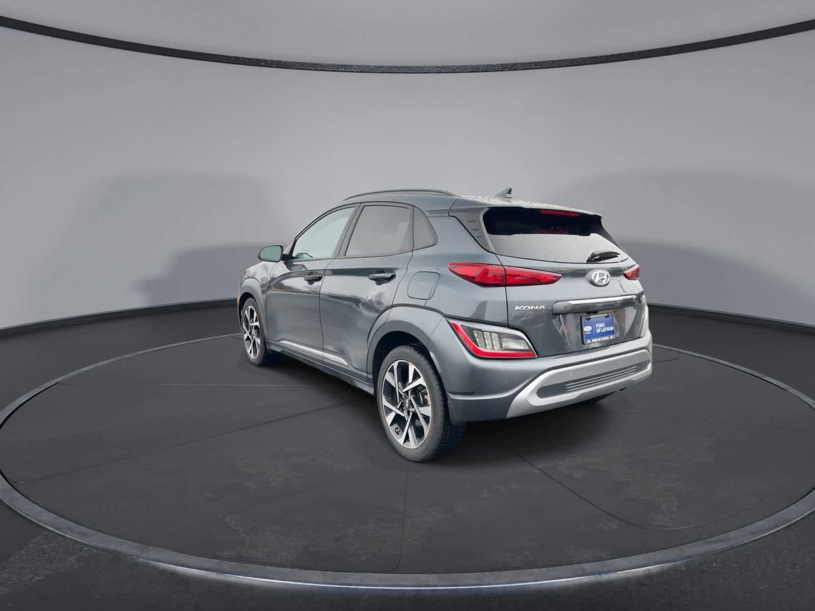 Used 2022 Hyundai Kona Limited w/ Cargo Package AWD/4WD image 5