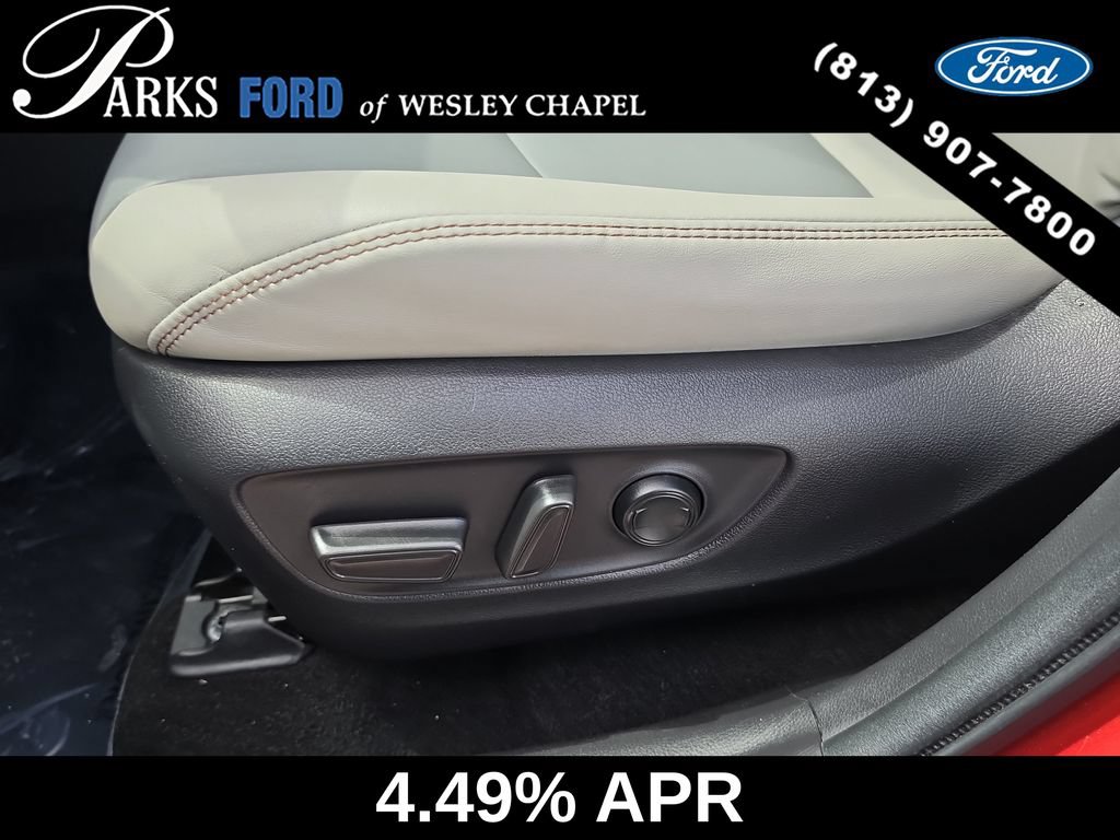 Used 2022 Toyota RAV4 XLE Premium AWD/4WD image 19