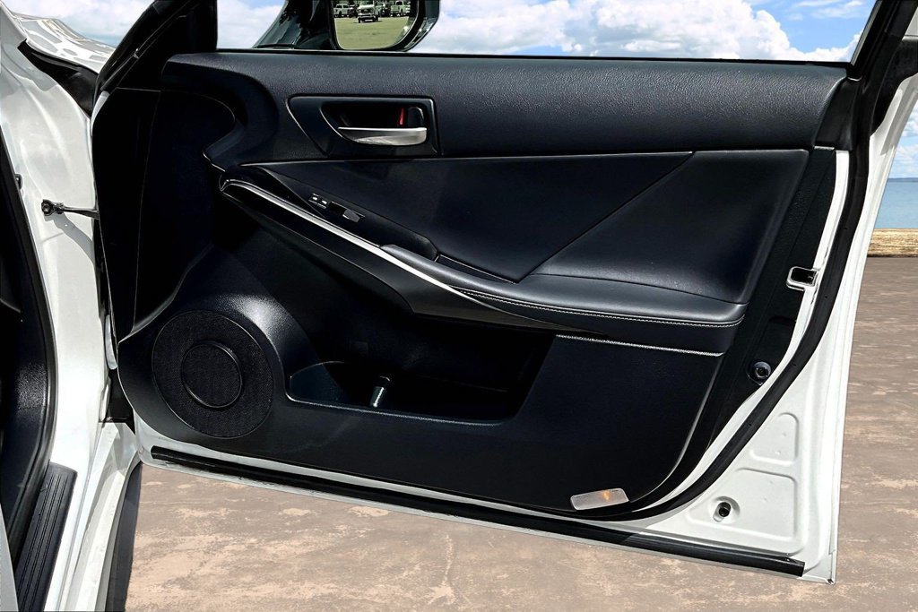 Used 2023 Lexus IS 300 w/ Comfort Package RWD image 30