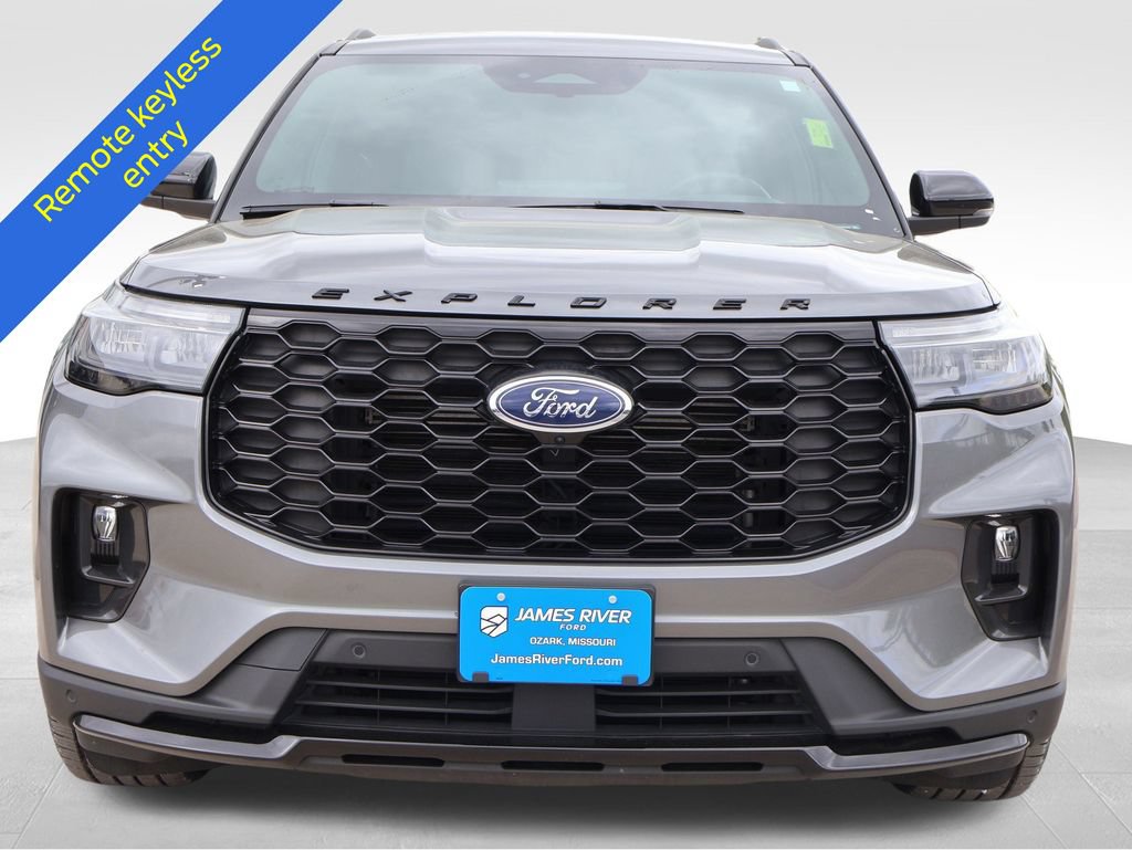Certified 2025 Ford Explorer ST-Line w/ ST-Line Street Pack AWD/4WD image 8