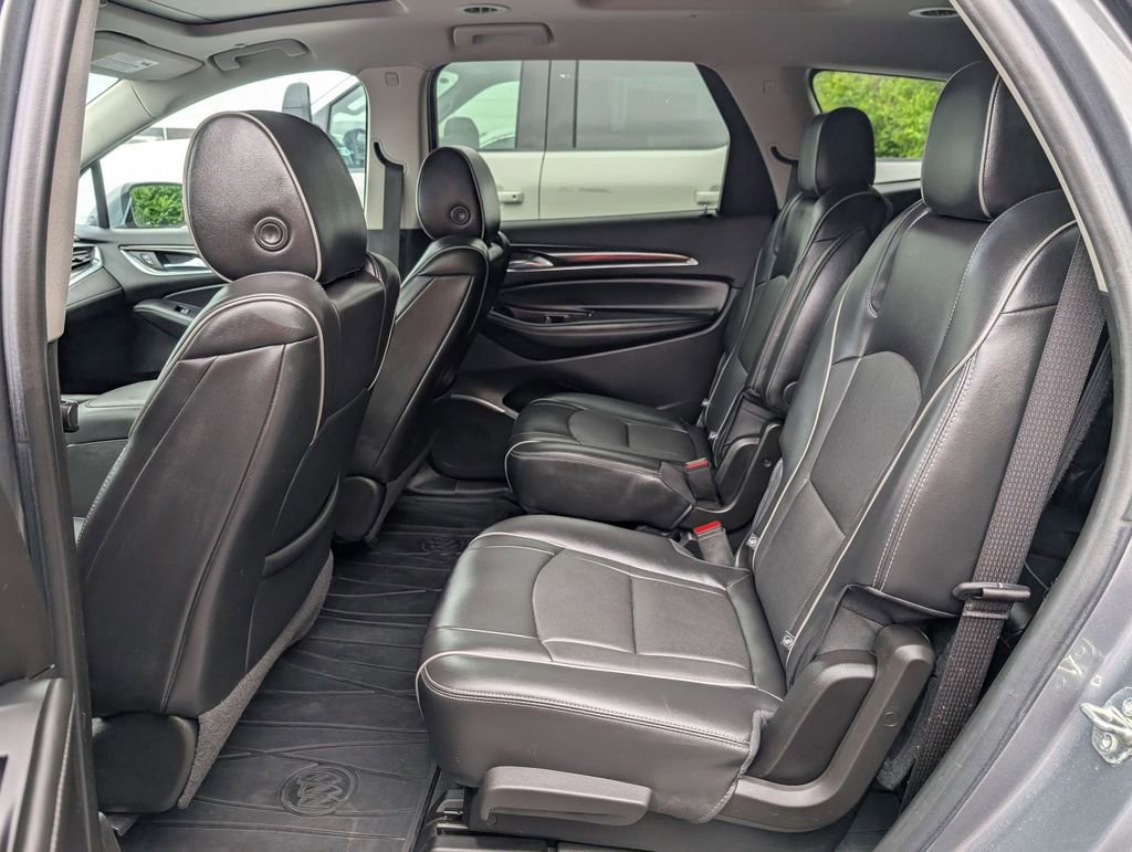 Used 2021 Buick Enclave Avenir w/ Avenir Technology Package AWD/4WD image 20