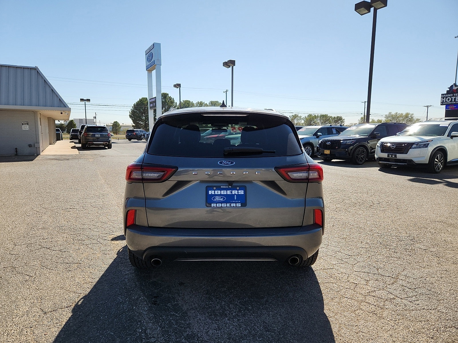 Certified 2024 Ford Escape ST-Line image 4