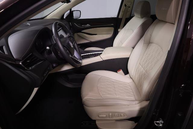 Used 2023 Buick Enclave Avenir w/ Avenir Technology Package AWD/4WD image 9