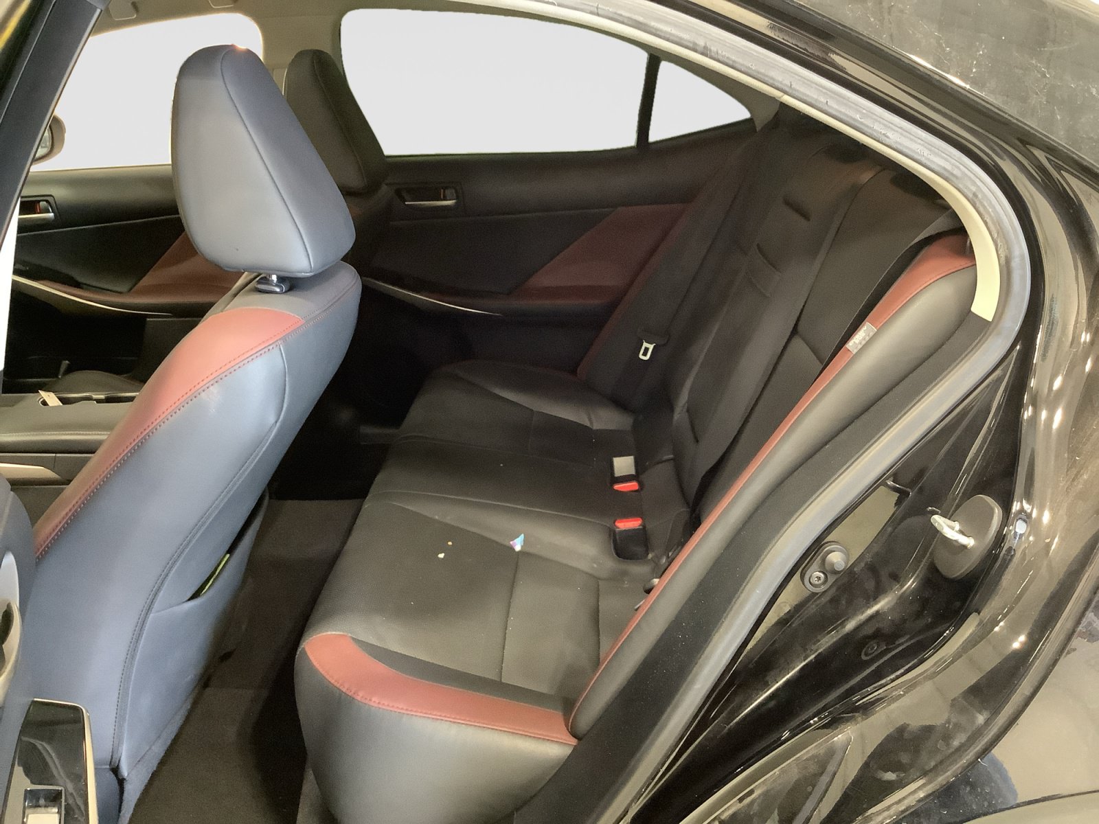 Used 2019 Lexus IS 300 w/ Accessory Package RWD image 13