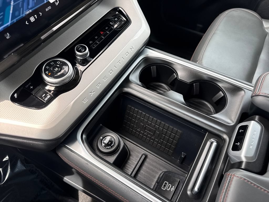 Certified 2025 Ford Expedition Active RWD image 26