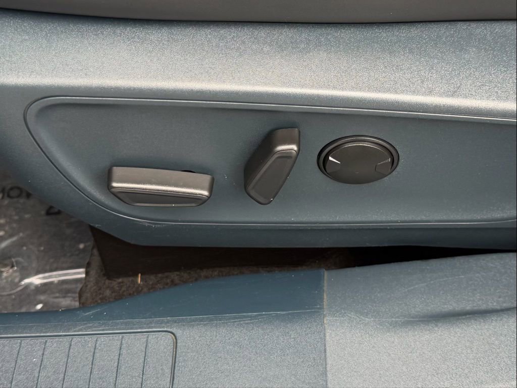 Certified 2025 Ford Maverick Tremor image 18