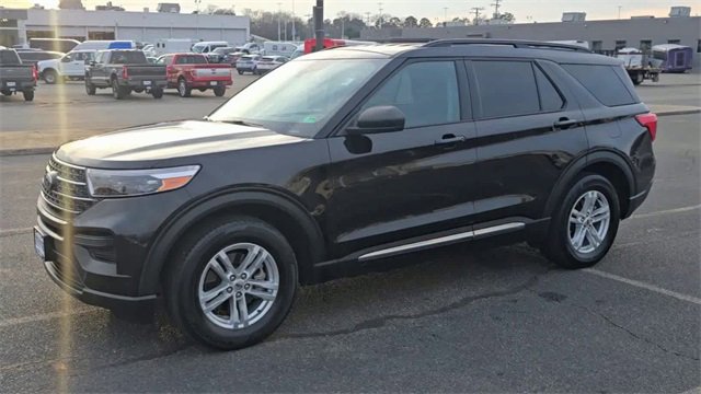 Certified 2022 Ford Explorer XLT image 5