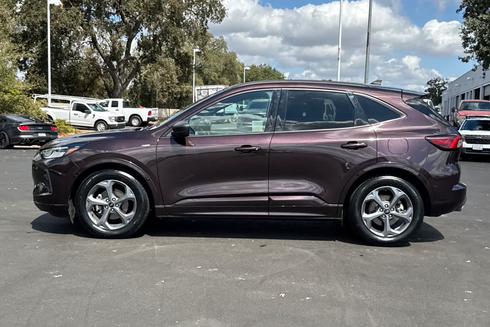 Certified 2023 Ford Escape ST-Line w/ Tech Pack #1 FWD image 5