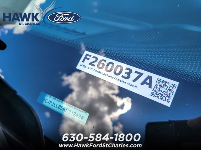 Used 2019 Jeep Cherokee Latitude Plus w/ Cold Weather Group FWD image 22