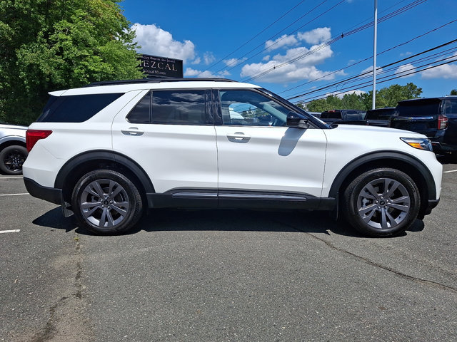 Certified 2024 Ford Explorer XLT w/ Equipment Group 202A AWD/4WD image 12
