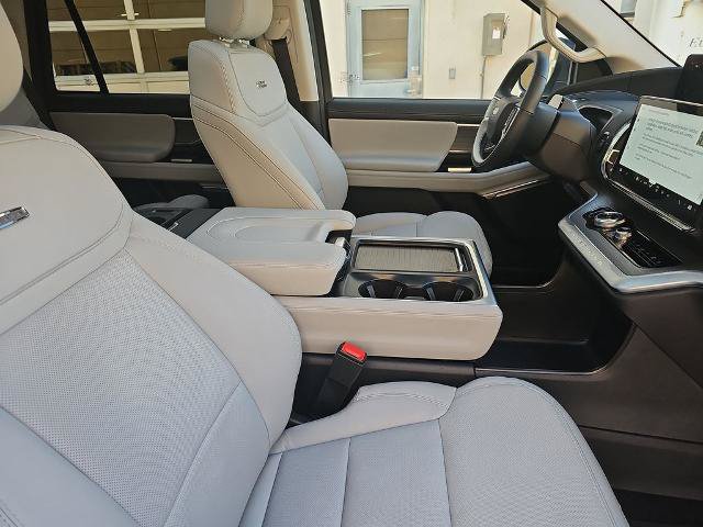 Certified 2025 Ford Expedition Platinum w/ Driver's Package AWD/4WD image 10