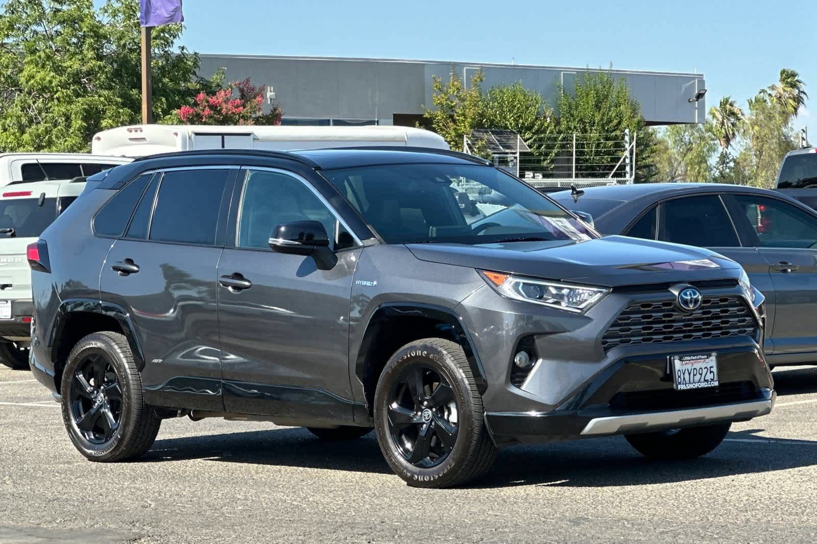 Used 2021 Toyota RAV4 XSE AWD/4WD image 9