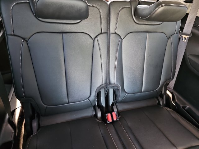 Used 2023 Jeep Grand Cherokee L Limited RWD image 13