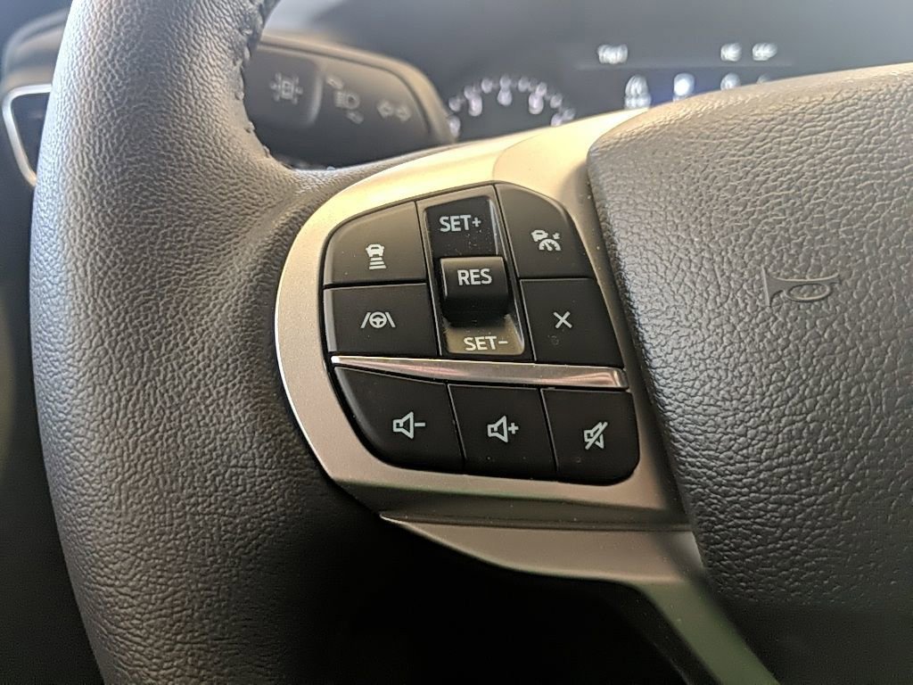 Certified 2023 Ford Explorer XLT w/ Equipment Group 202A AWD/4WD image 18