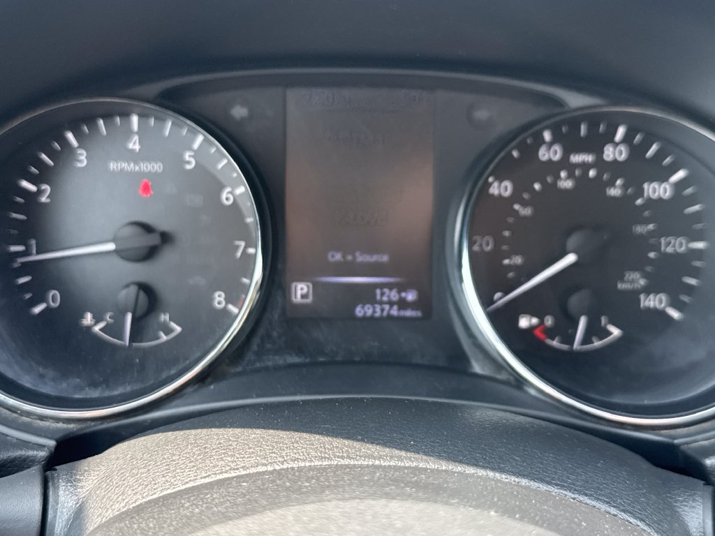Used 2017 Nissan Rogue Sport SV FWD image 17