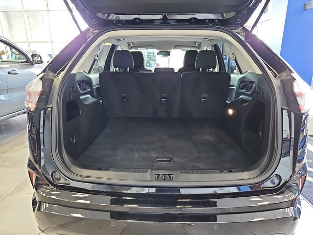 Certified 2024 Ford Edge SE w/ Black Appearance Package AWD/4WD image 26