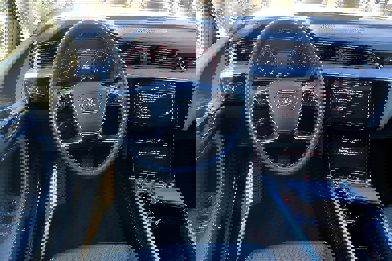 Used 2024 Audi Q8 e-tron Premium Plus w/ Premium Plus Package image 16