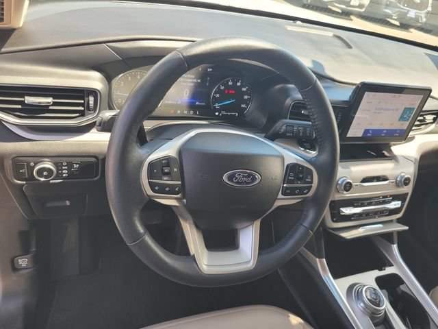 Certified 2023 Ford Explorer XLT w/ Equipment Group 202A AWD/4WD image 30