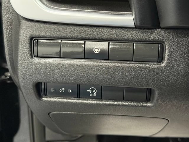 Used 2023 Nissan Rogue SV AWD/4WD image 15