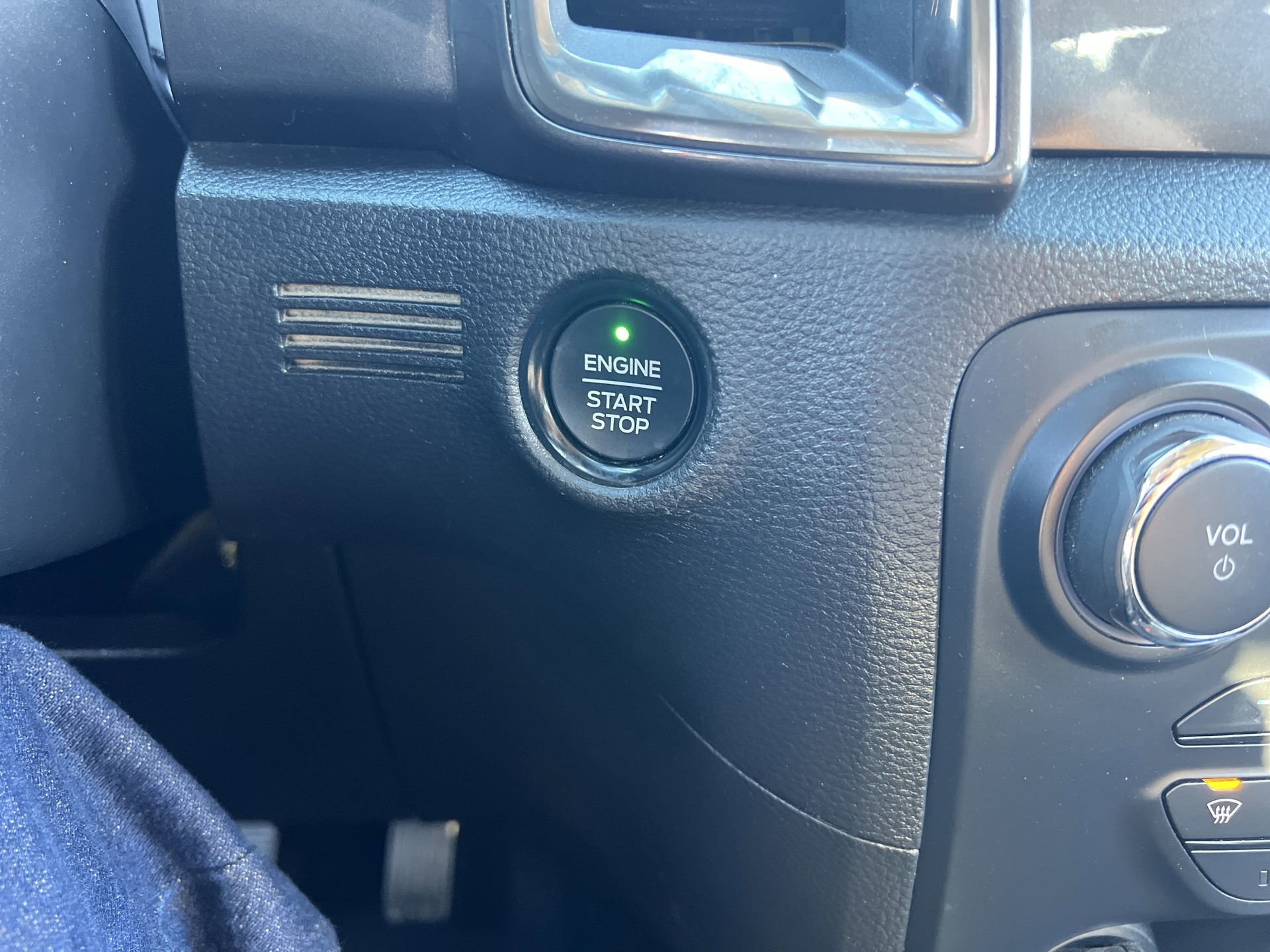 Certified 2019 Ford Ranger Lariat w/ Equipment Group 501A Mid image 8