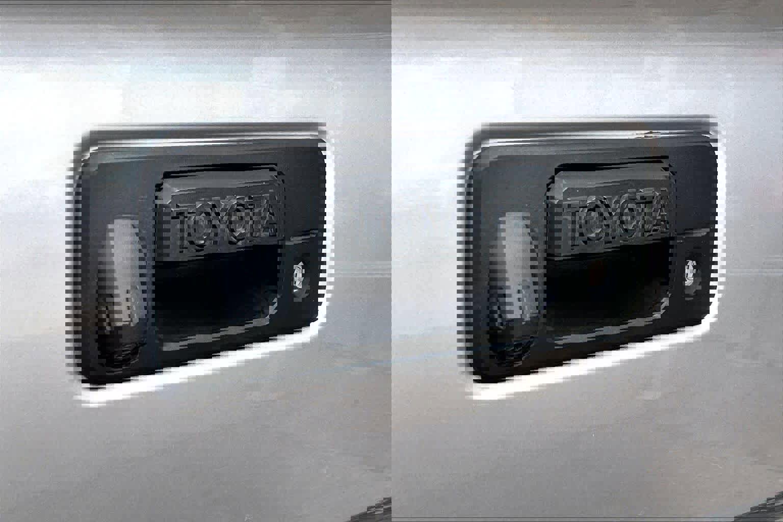 Used 2020 Toyota Tacoma TRD Sport image 32