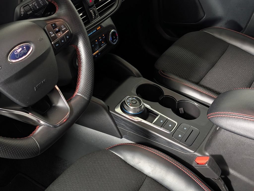 Certified 2025 Ford Escape ST-Line FWD image 24