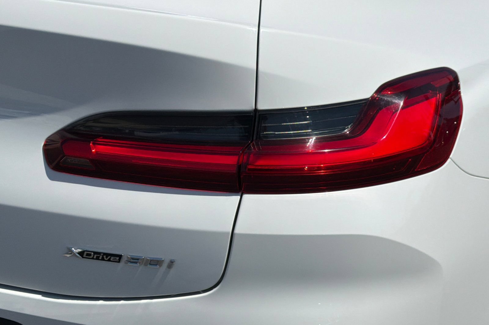 Used 2024 BMW X4 xDrive30i w/ Premium Package AWD/4WD image 27