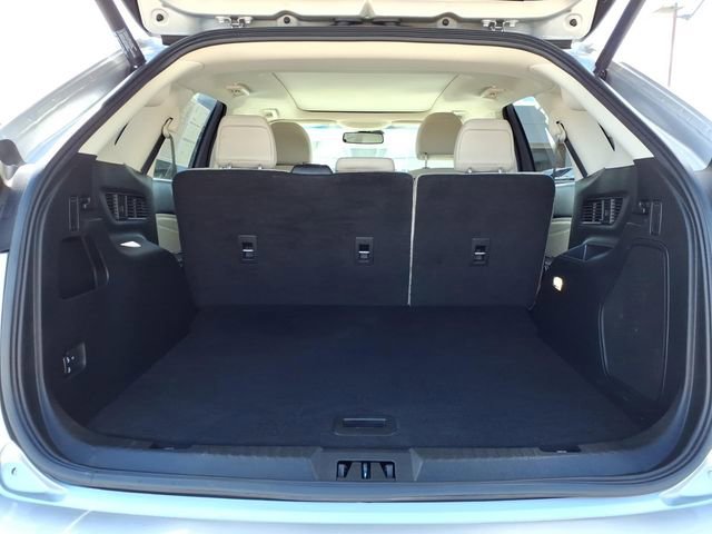 Certified 2018 Ford Edge Titanium w/ Equipment Group 301A FWD image 8