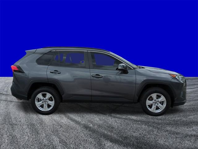 Used 2021 Toyota RAV4 XLE FWD image 3