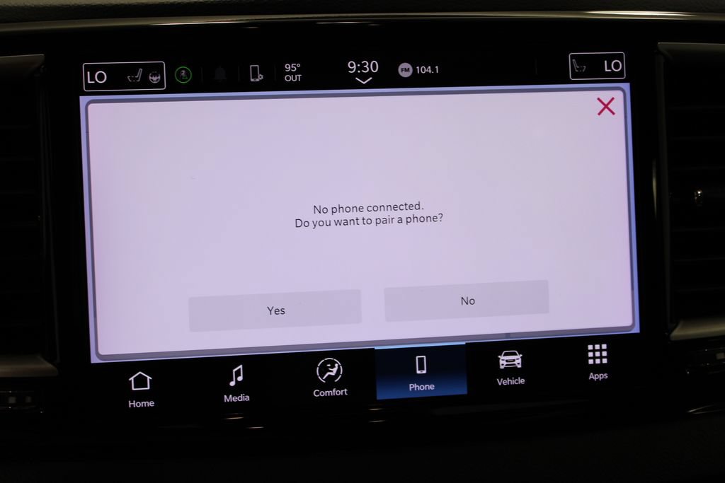 Used 2024 Chrysler Pacifica Touring-L FWD image 49