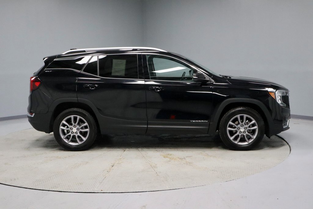 Used 2024 GMC Terrain SLT image 6