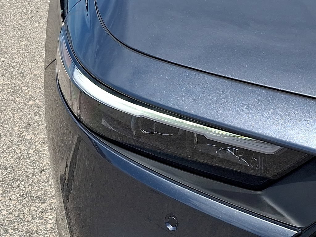 Used 2025 Honda Accord Touring image 8