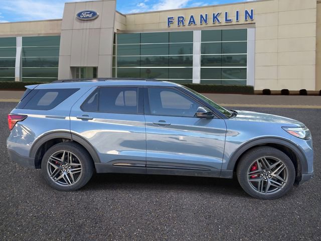 Certified 2025 Ford Explorer ST AWD/4WD image 8