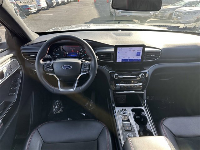 Certified 2023 Ford Explorer ST-Line w/ Class IV Trailer Tow Package image 14