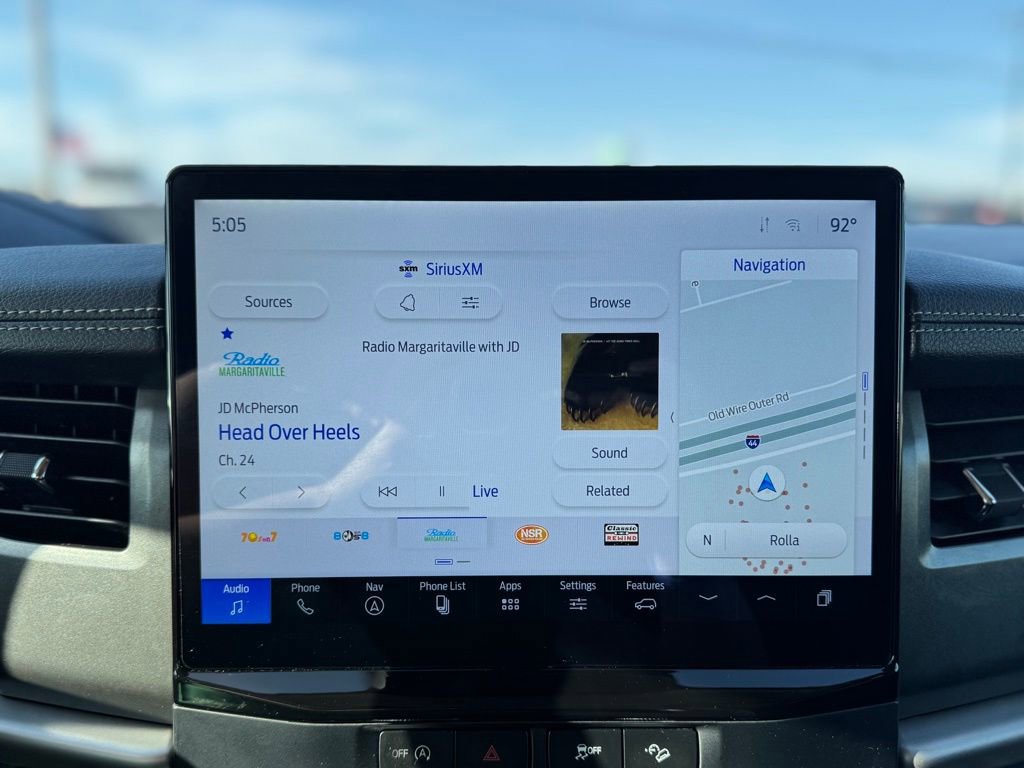 Certified 2024 Ford Expedition XLT image 23