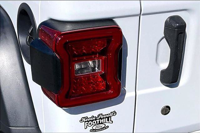 Used 2018 Jeep Wrangler Unlimited Sport S AWD/4WD image 29