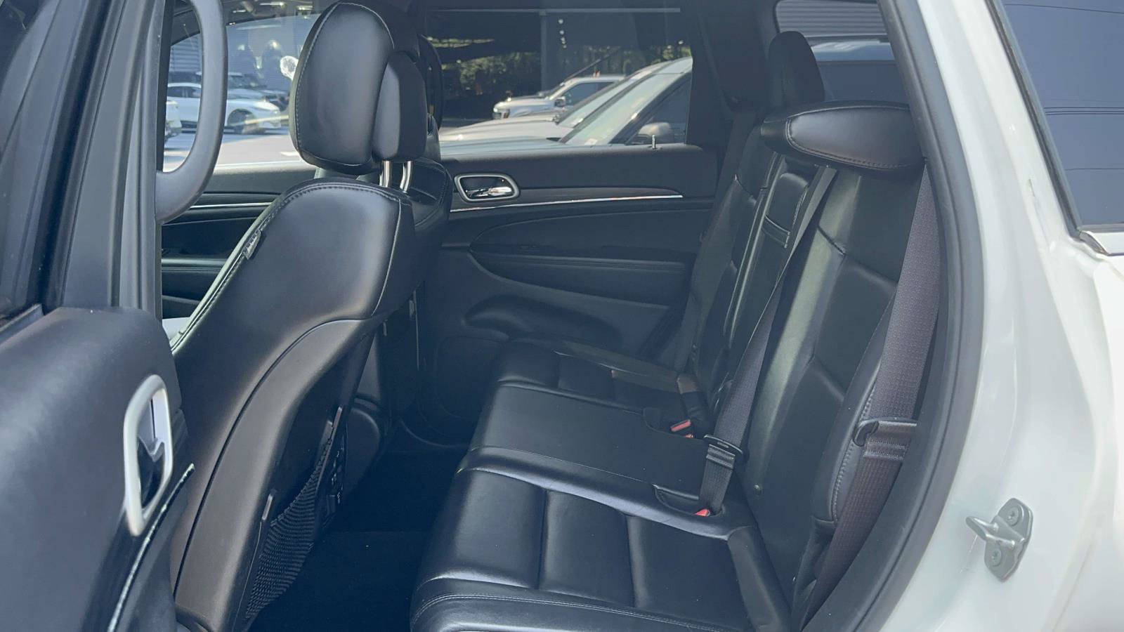 Used 2019 Jeep Grand Cherokee Limited AWD/4WD image 14