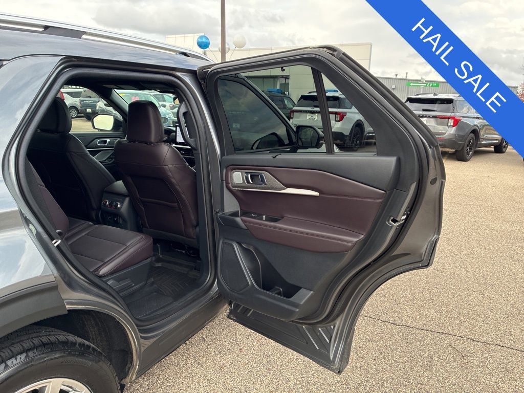 Certified 2025 Ford Explorer Platinum AWD/4WD image 47