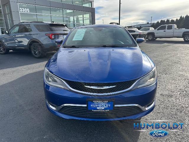 Used 2017 Chrysler 200 Limited Platinum w/ Comfort & Convenience Group image 2