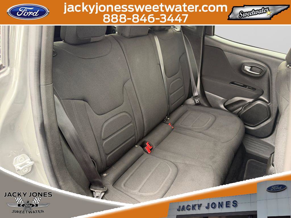Used 2021 Jeep Renegade Latitude AWD/4WD image 18