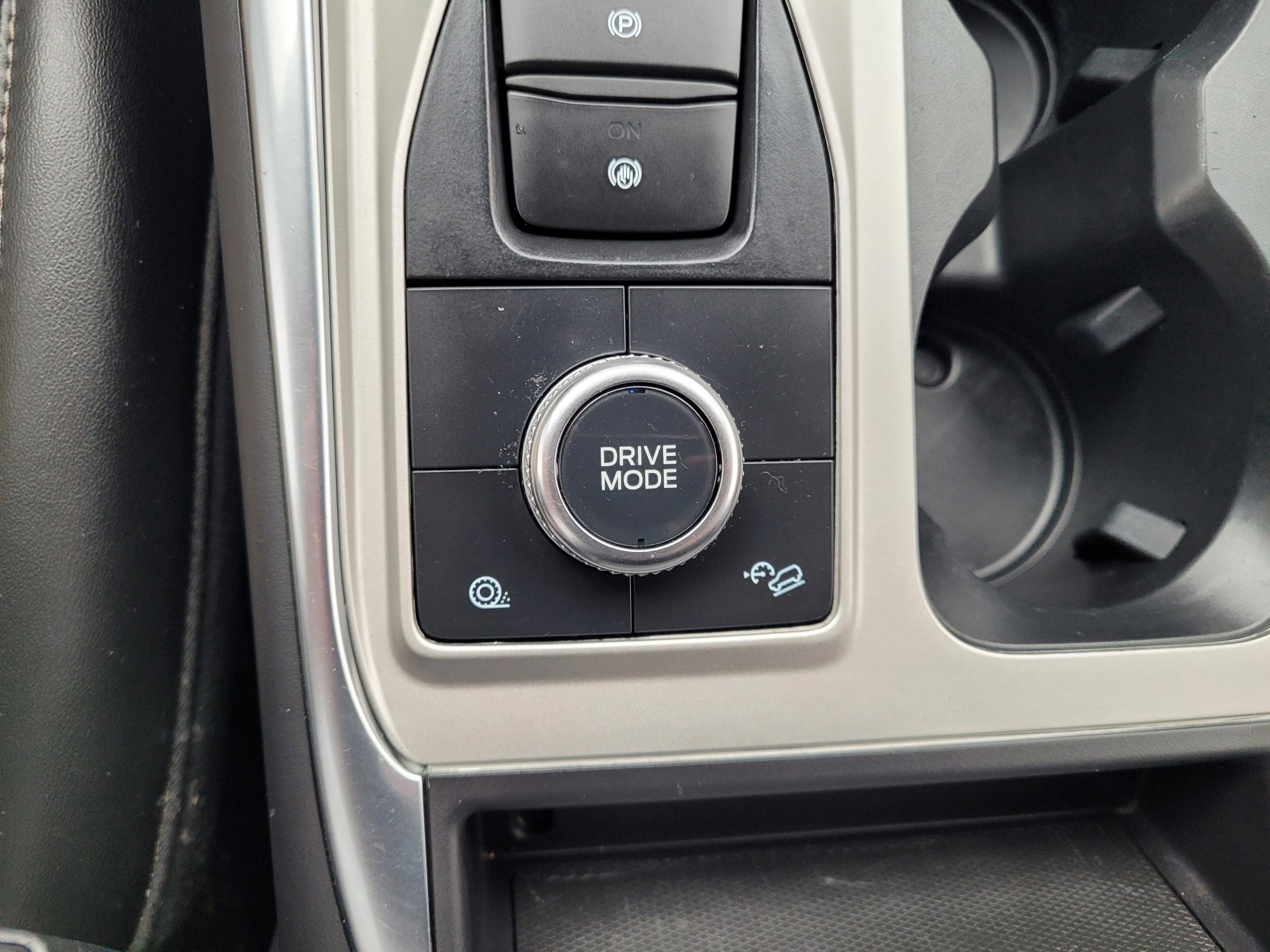 Certified 2023 Ford Explorer XLT w/ Equipment Group 202A AWD/4WD image 22