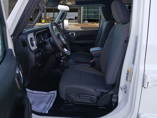 Used 2025 Jeep Wrangler Unlimited Sahara w/ Safety Group image 9