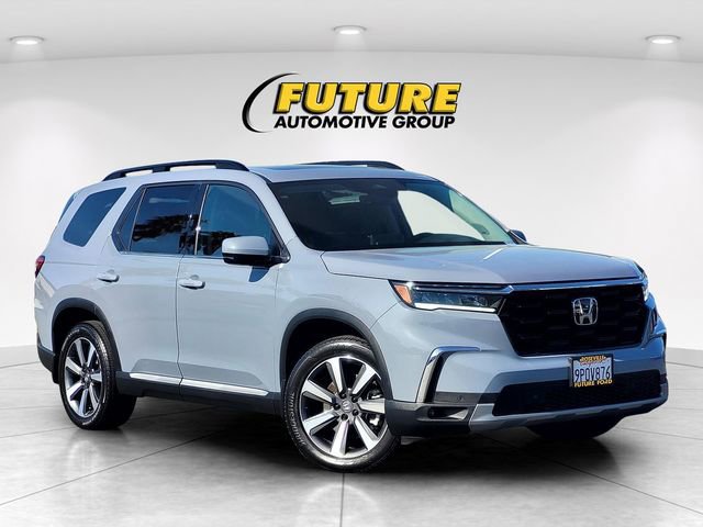 Used 2025 Honda Pilot Touring image 7