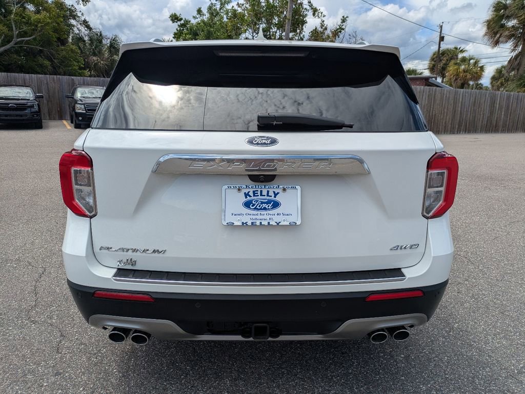 Certified 2022 Ford Explorer Platinum w/ Equipment Group 601A AWD/4WD image 5