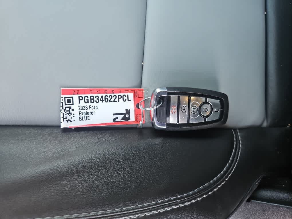 Certified 2023 Ford Explorer XLT w/ Equipment Group 202A RWD image 19