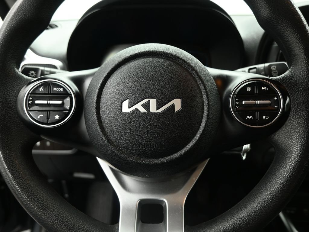Used 2023 Kia Soul LX w/ Option Group 015 FWD image 13