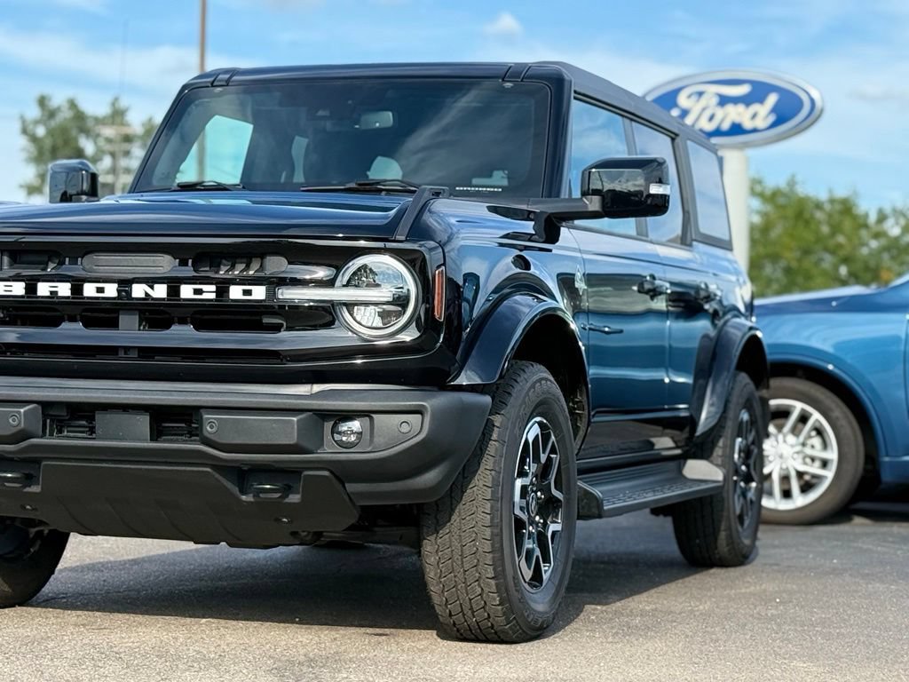 Certified 2025 Ford Bronco Outer Banks AWD/4WD image 44