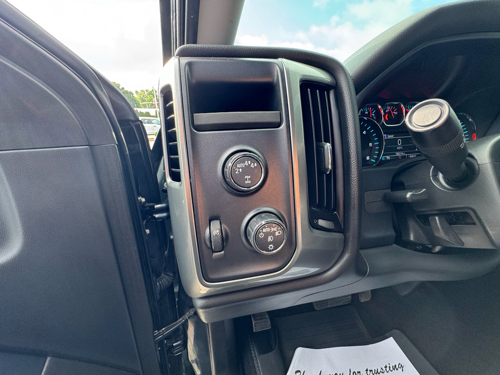 Used 2017 Chevrolet Silverado 1500 LT w/ True North Edition AWD/4WD image 31